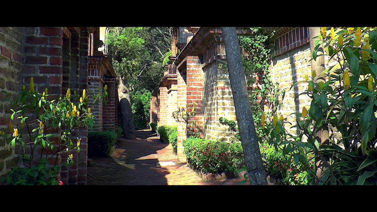 Hotel San Buenaventura De Atitlan Panajachel Bagian luar foto