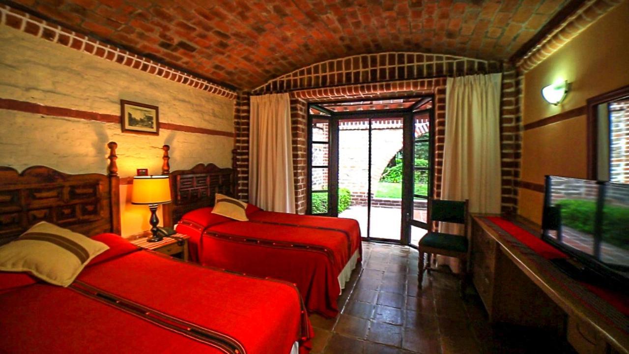 Hotel San Buenaventura De Atitlan Panajachel Bagian luar foto