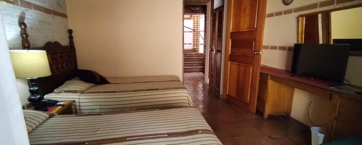 Hotel San Buenaventura De Atitlan Panajachel Bagian luar foto